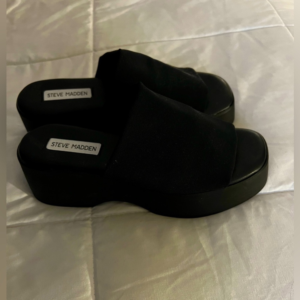 Steve Madden black platform sandals, size 9